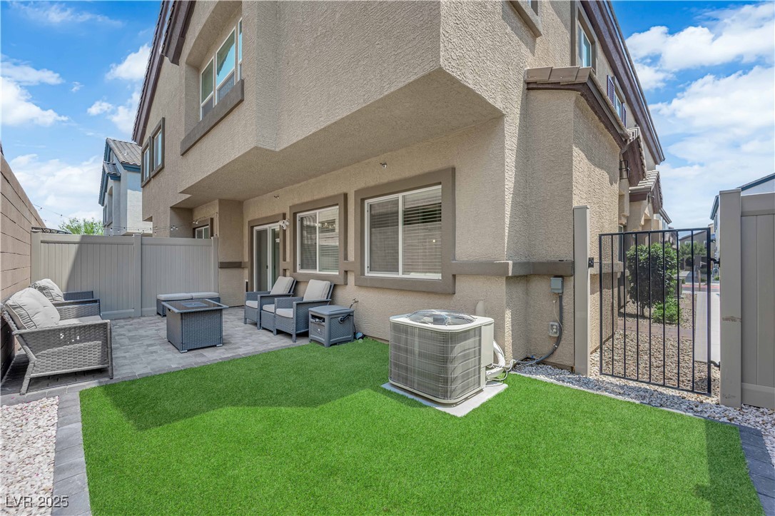 4650 Blaise Avenue 102