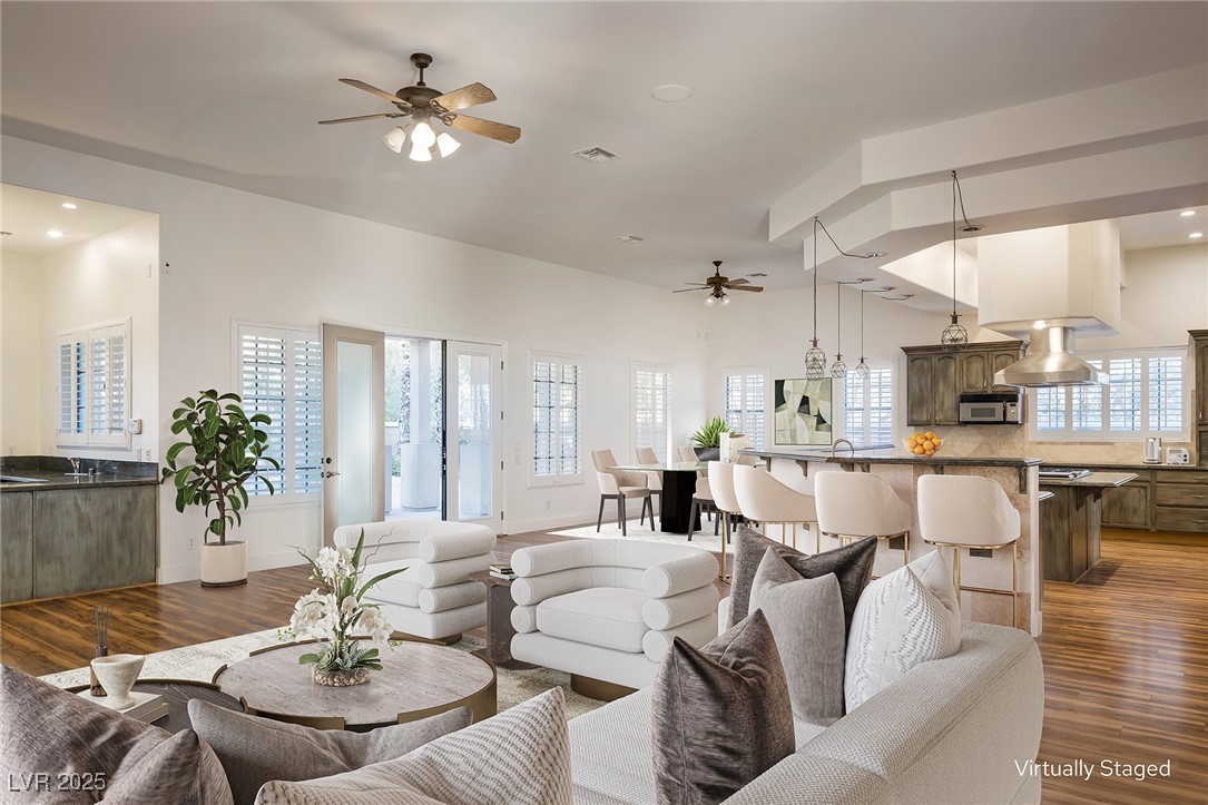 9904 Moonridge Court