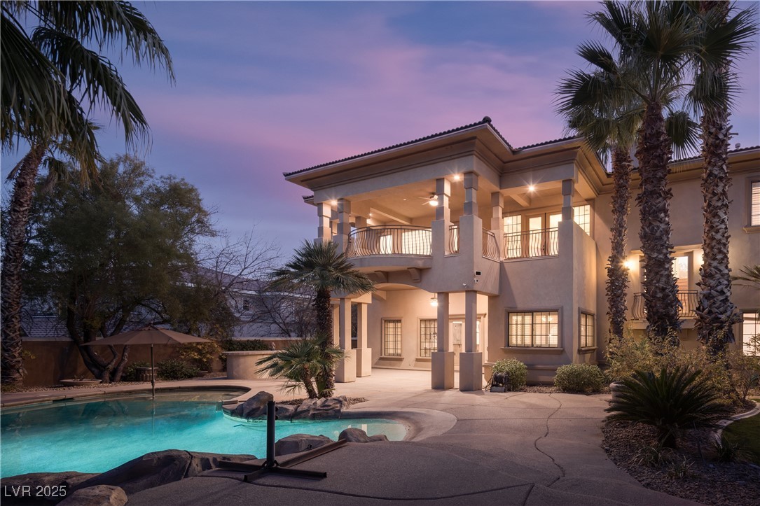 9904 Moonridge Court