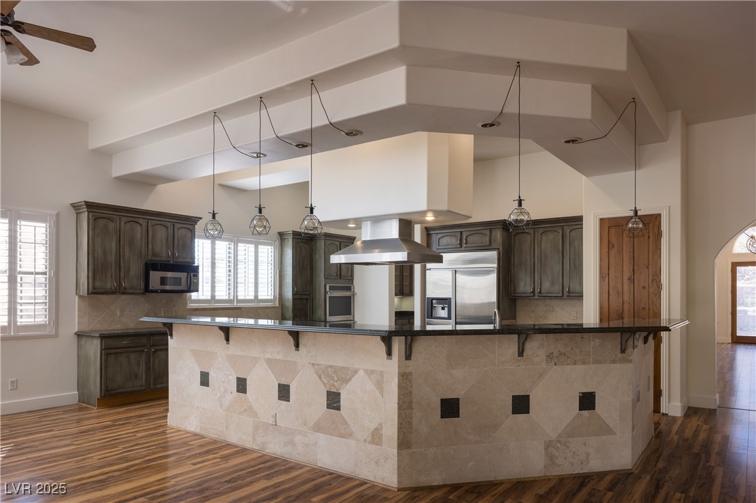 9904 Moonridge Court