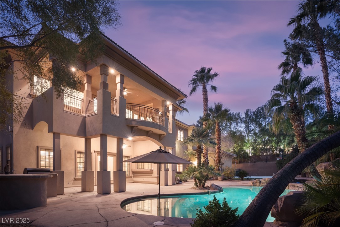 9904 Moonridge Court