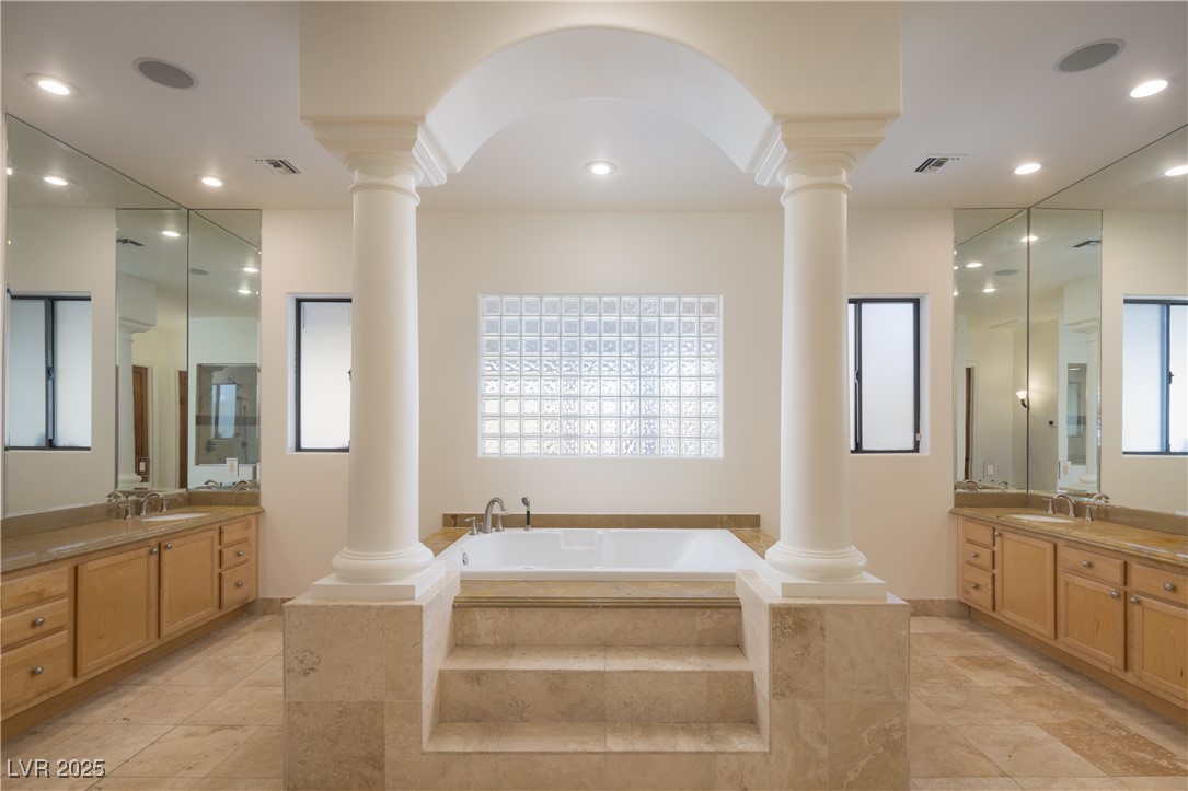 9904 Moonridge Court