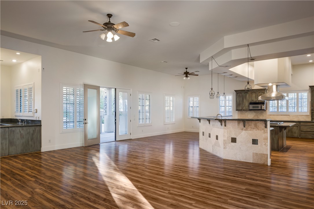 9904 Moonridge Court