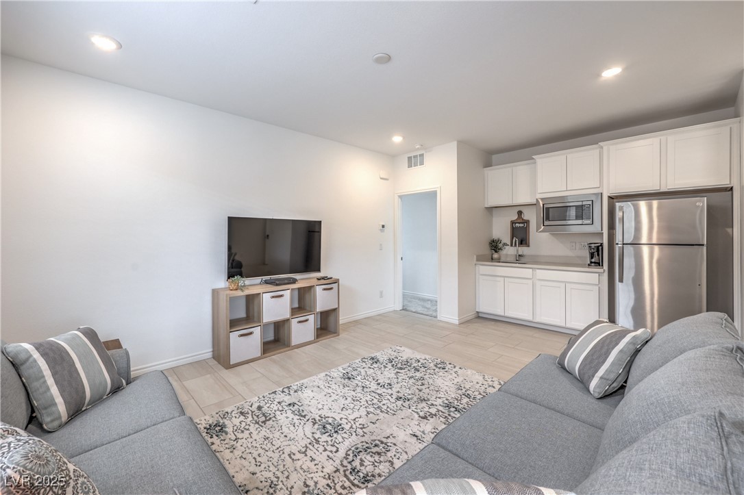 9595 Camelback Creek Drive