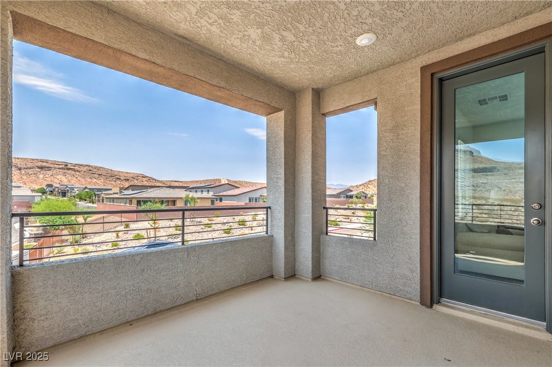 9595 Camelback Creek Drive