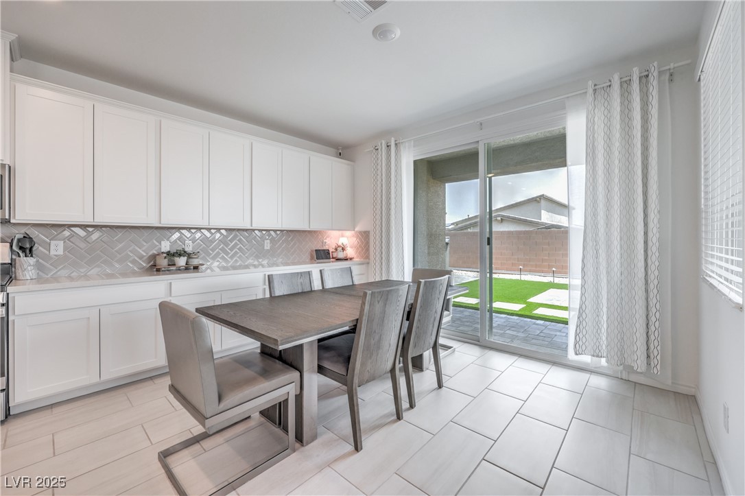 9595 Camelback Creek Drive
