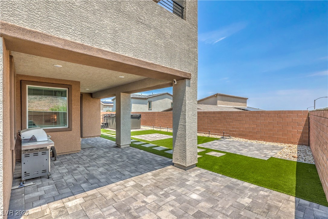 9595 Camelback Creek Drive