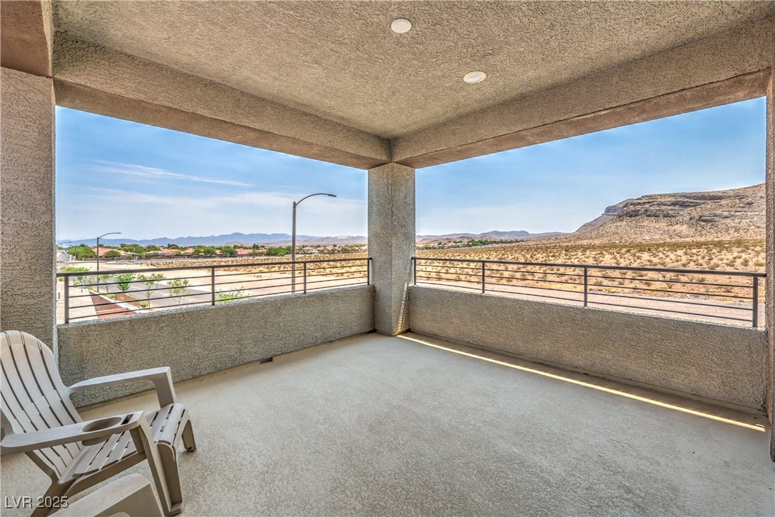 9595 Camelback Creek Drive