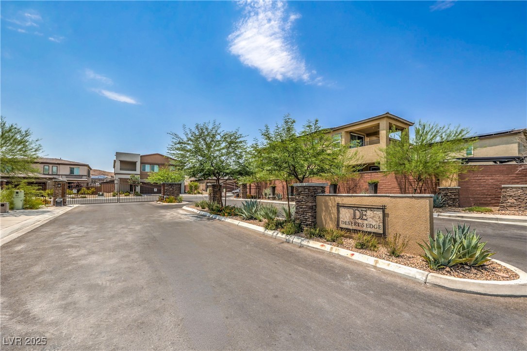 9595 Camelback Creek Drive