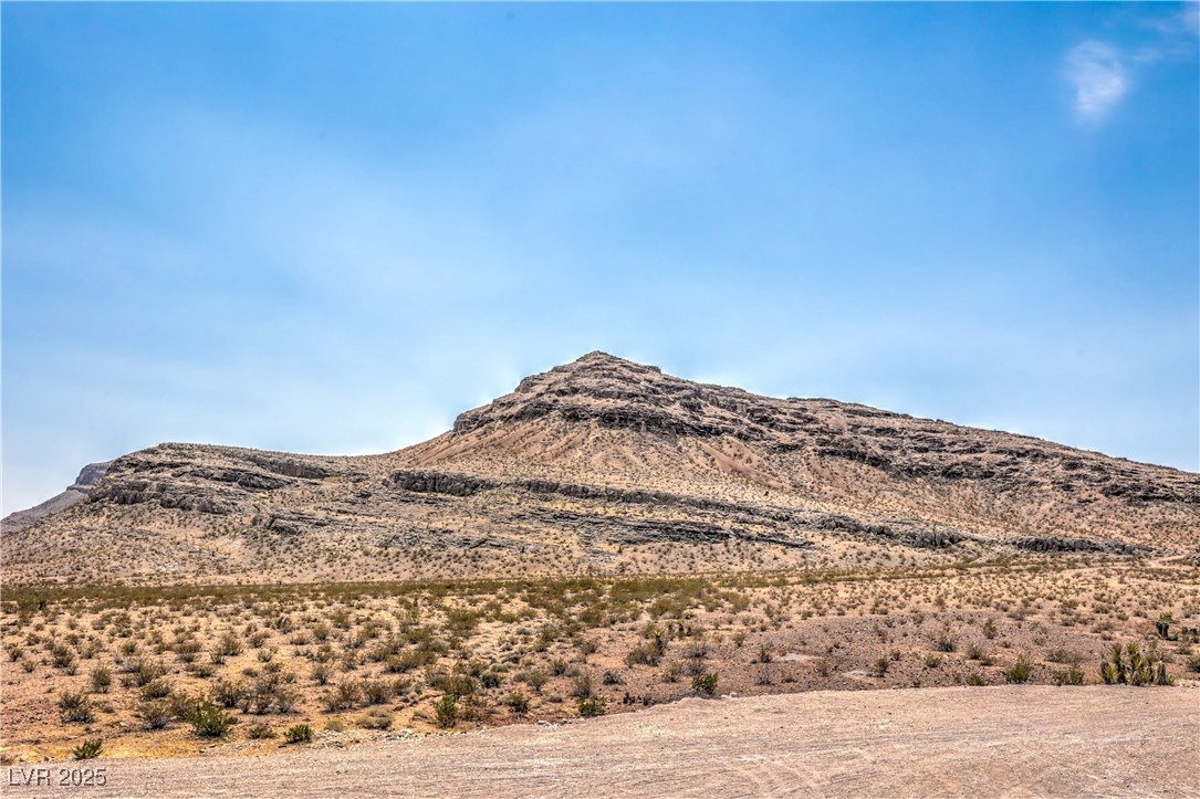 9595 Camelback Creek Drive