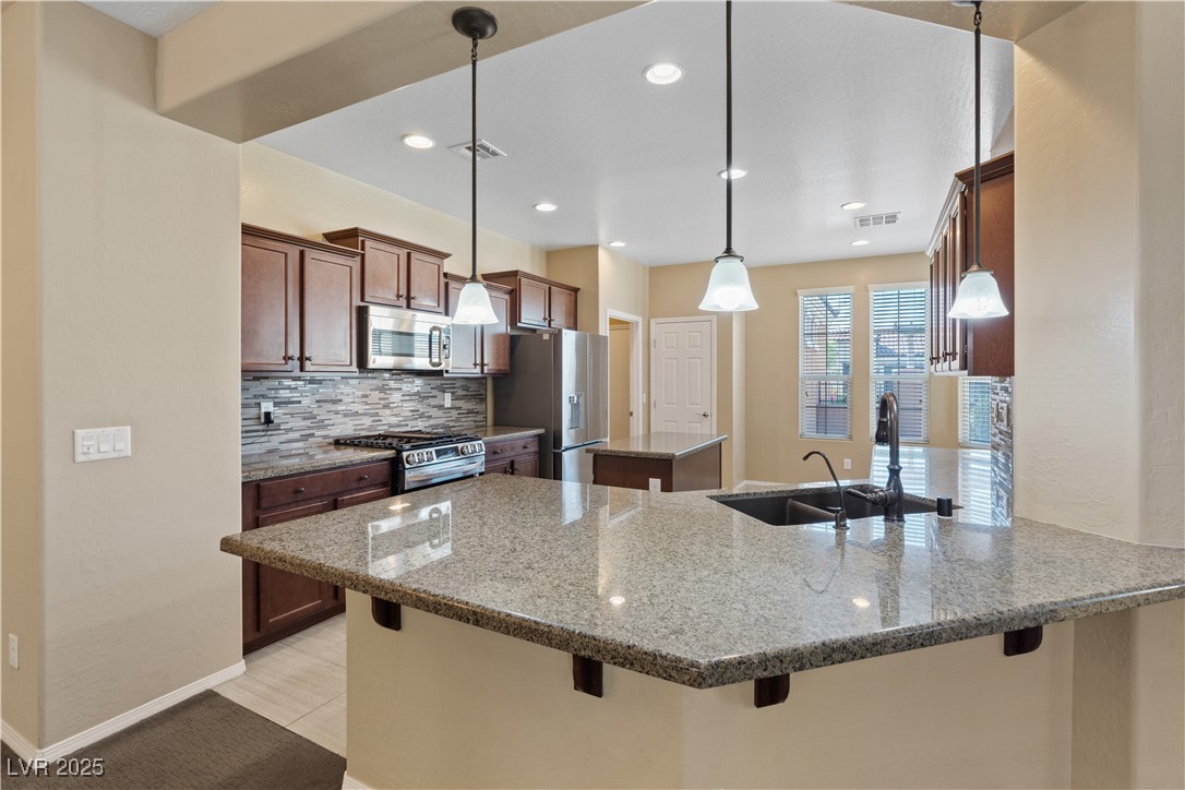 3616 Greenbriar Bluff Avenue