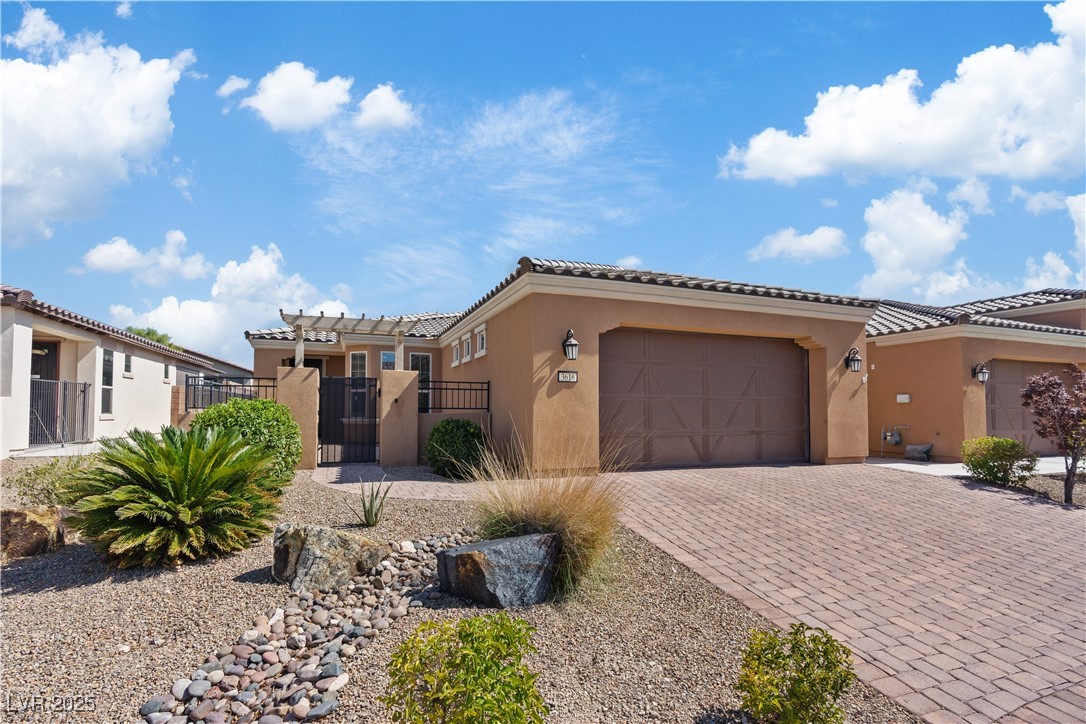 3616 Greenbriar Bluff Avenue