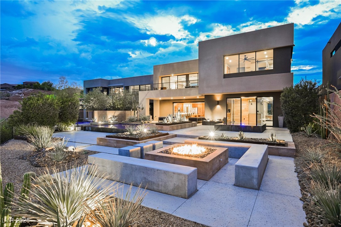 20 Falling Canyon Court