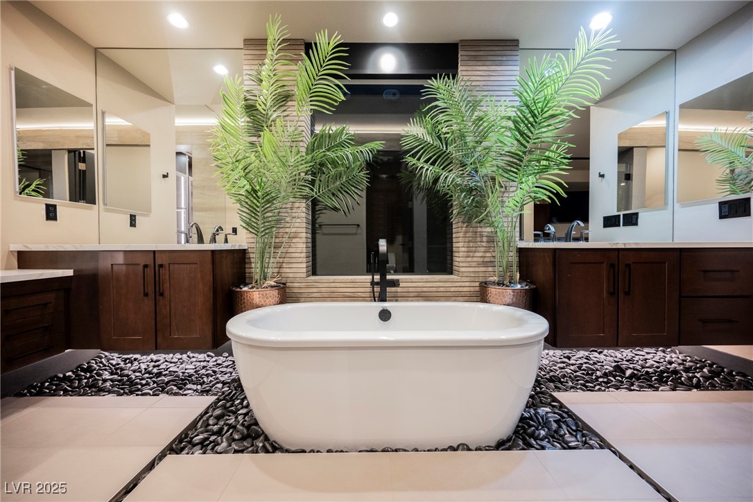 20 Falling Canyon Court