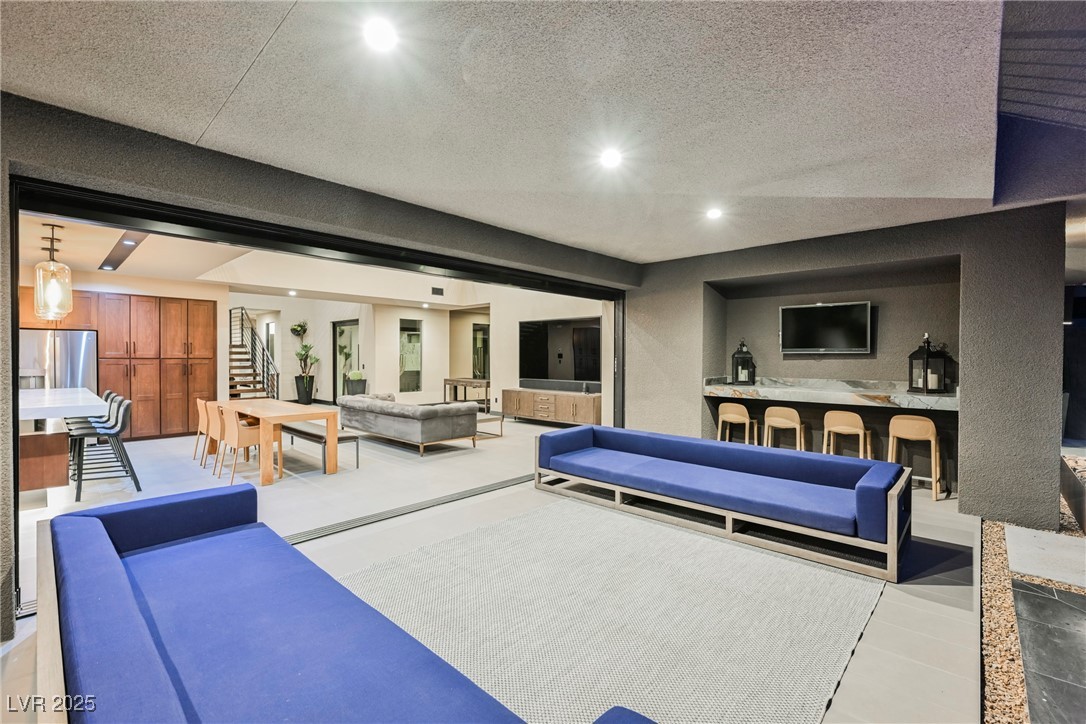 20 Falling Canyon Court