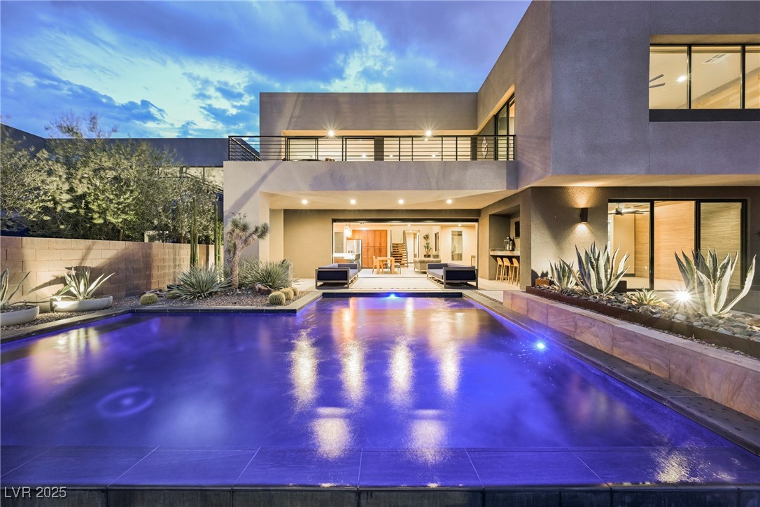 20 Falling Canyon Court