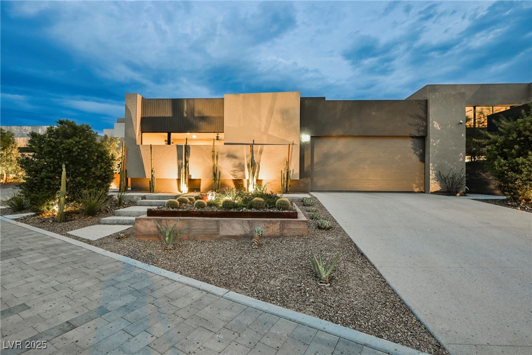 20 Falling Canyon Court