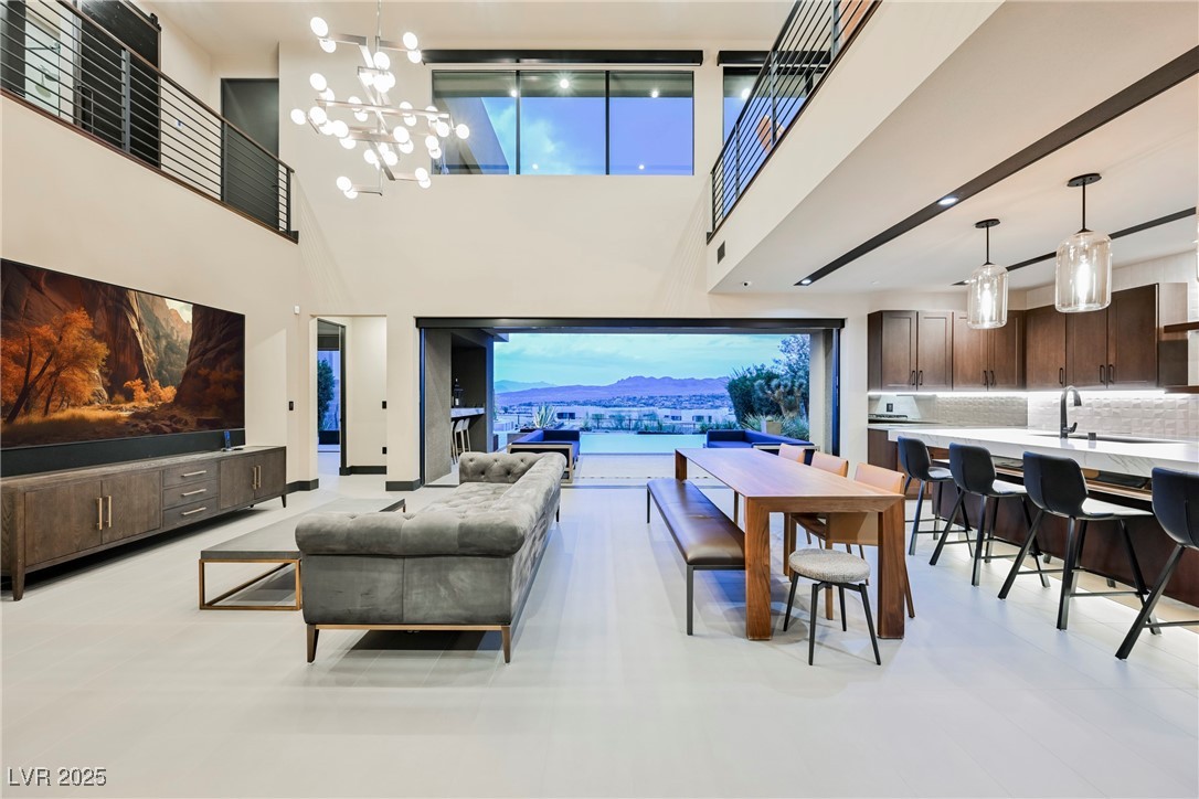 20 Falling Canyon Court