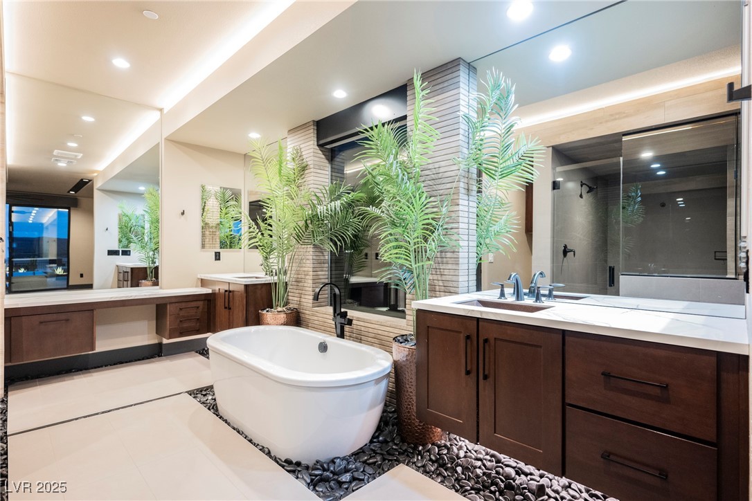 20 Falling Canyon Court