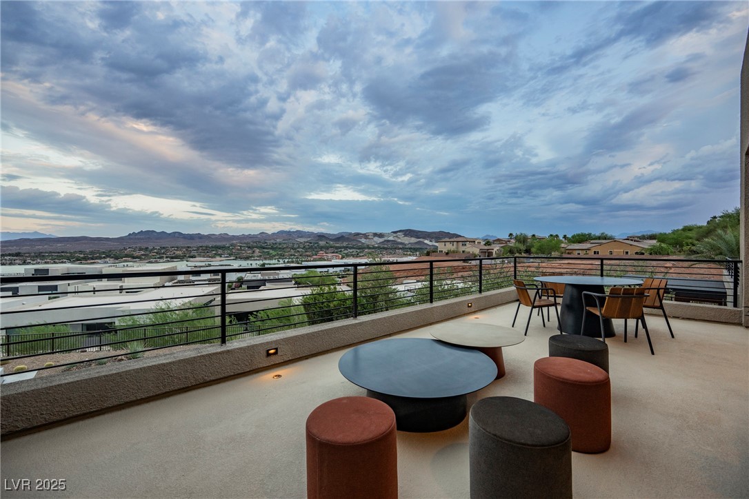 20 Falling Canyon Court