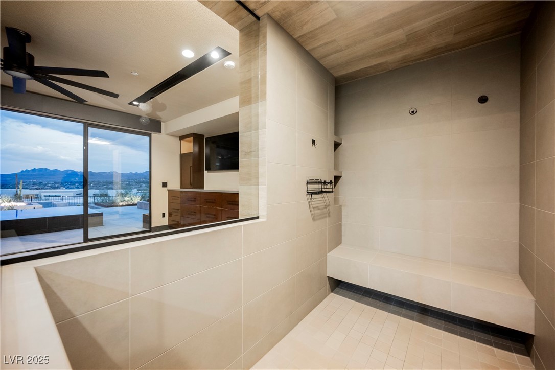 20 Falling Canyon Court