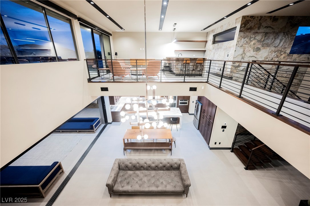 20 Falling Canyon Court