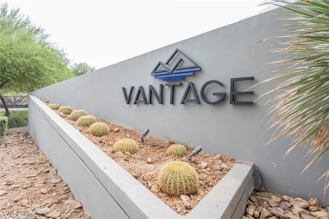 20 Falling Canyon Court