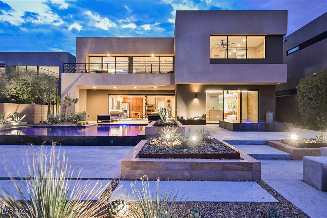 20 Falling Canyon Court