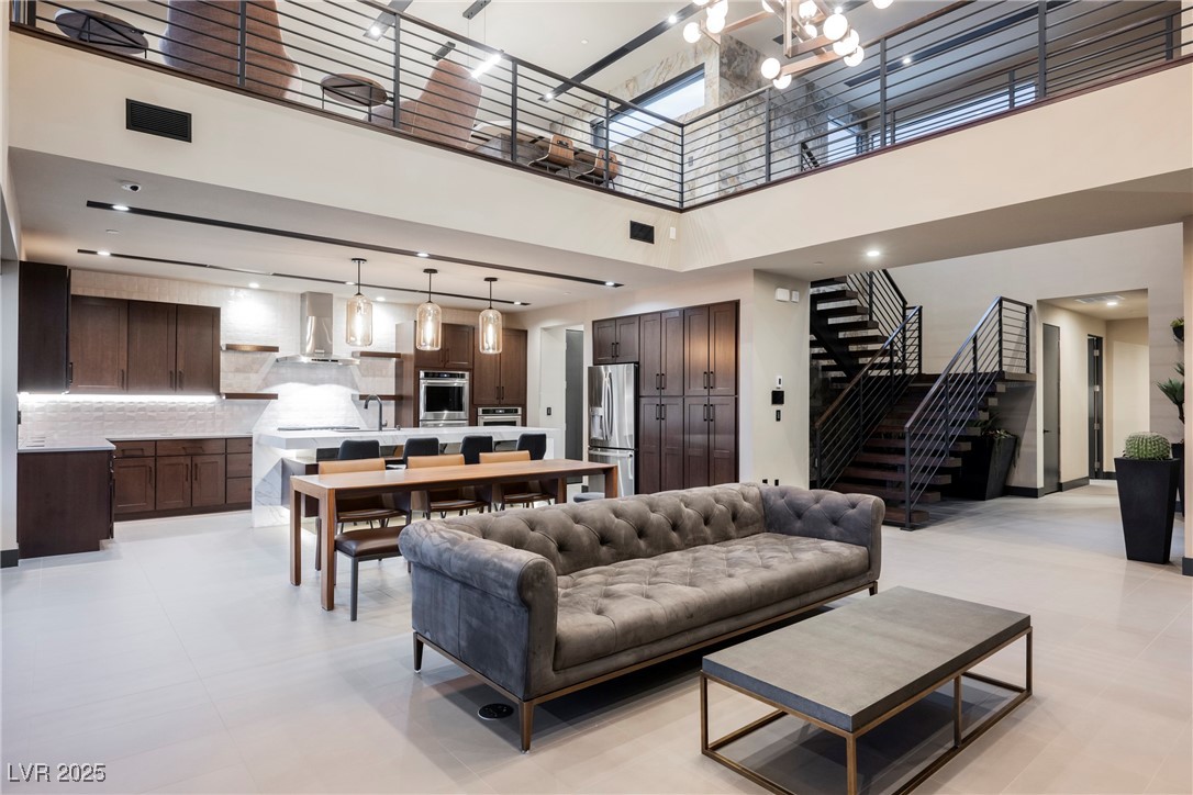 20 Falling Canyon Court