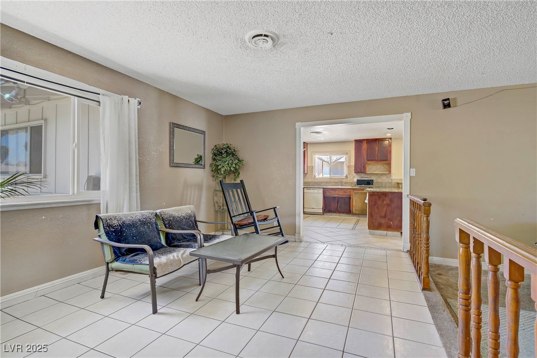 1505 Flag Circle