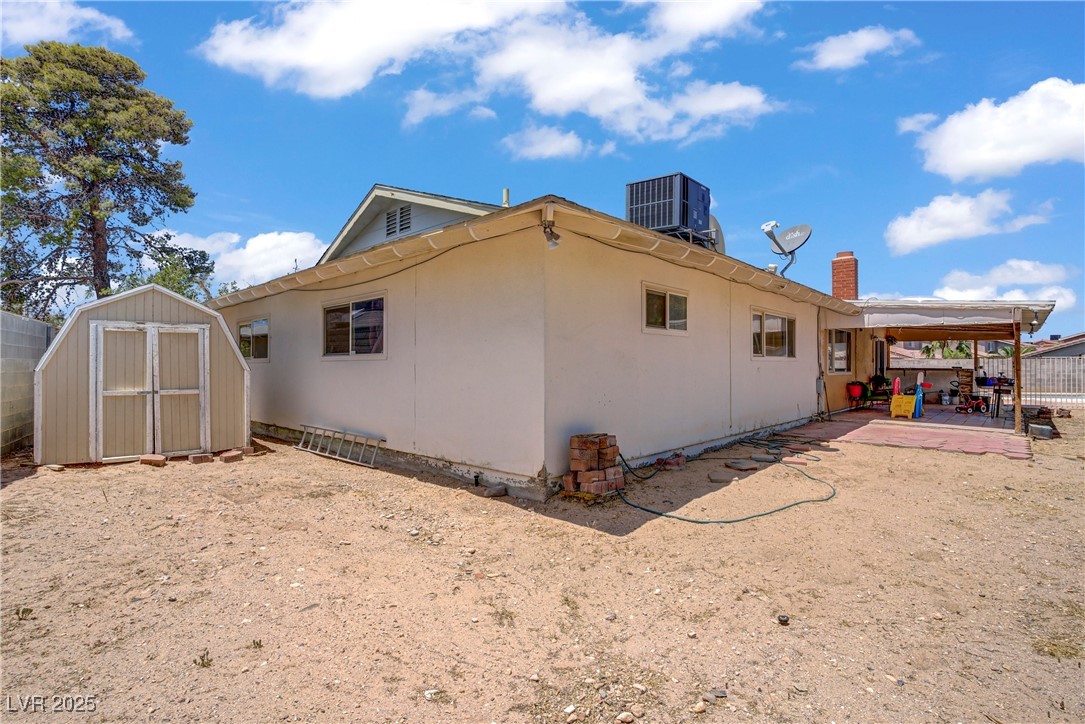 1505 Flag Circle