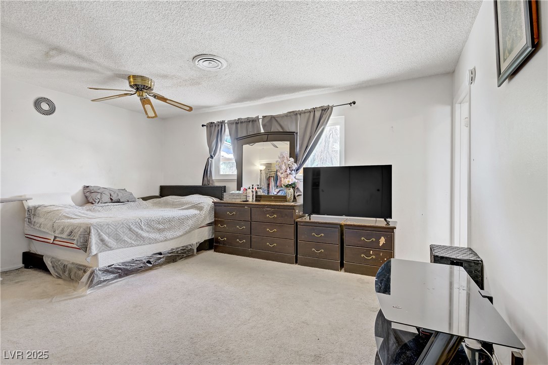 1505 Flag Circle