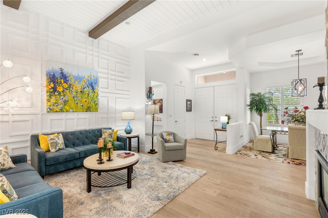 10404 Long Leaf Place