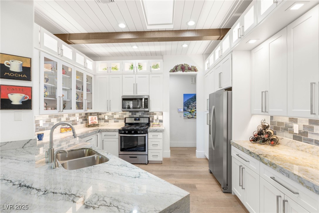 10404 Long Leaf Place