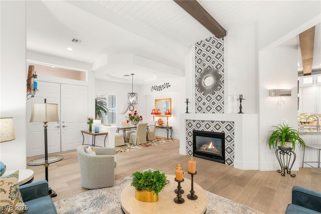 10404 Long Leaf Place