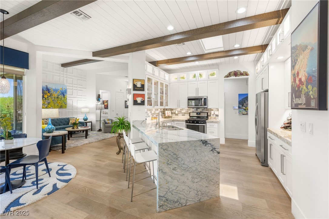 10404 Long Leaf Place