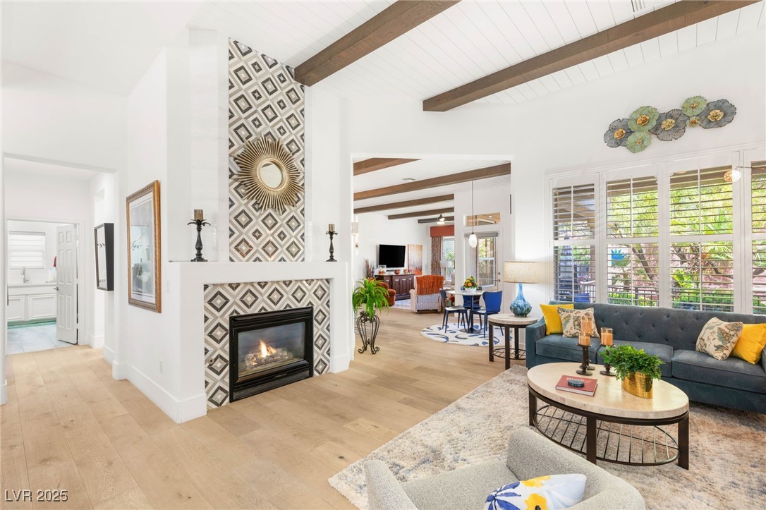 10404 Long Leaf Place