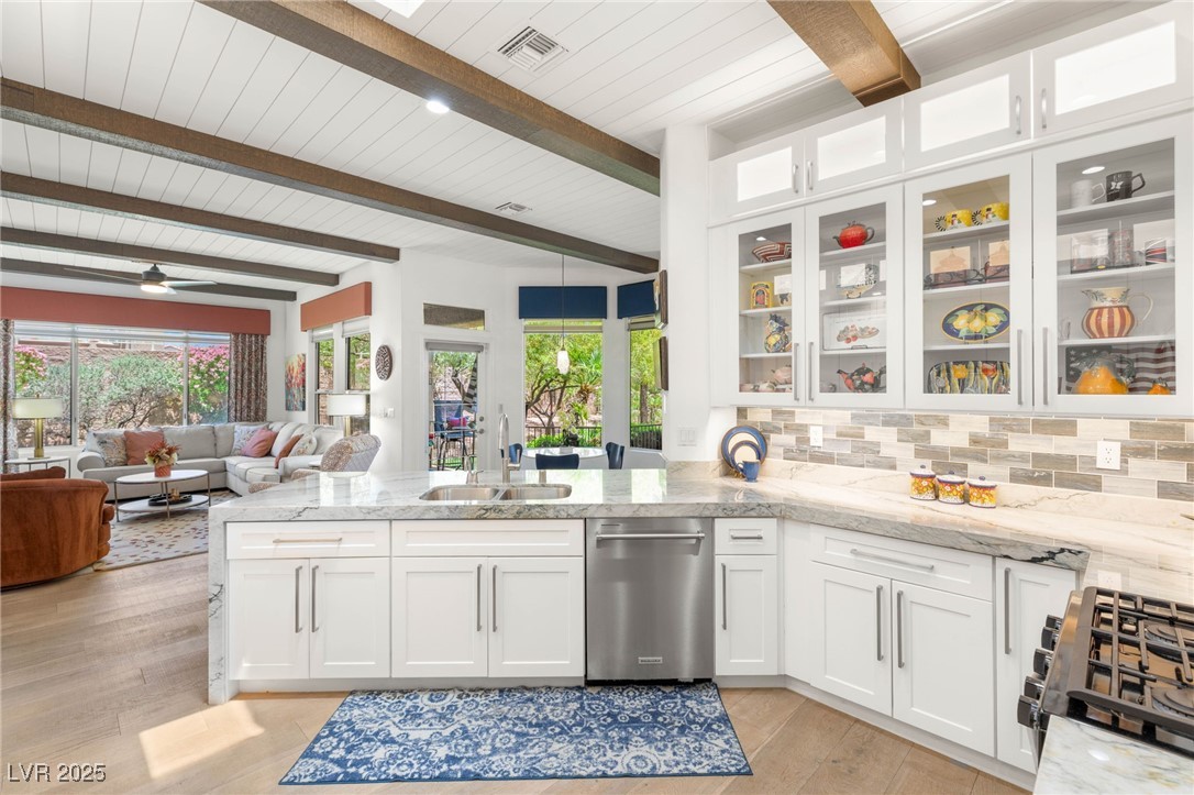 10404 Long Leaf Place