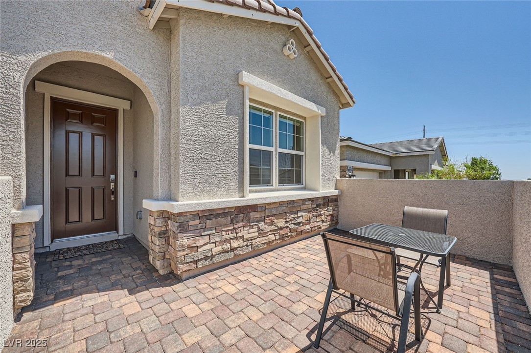 10960 Doresta Avenue