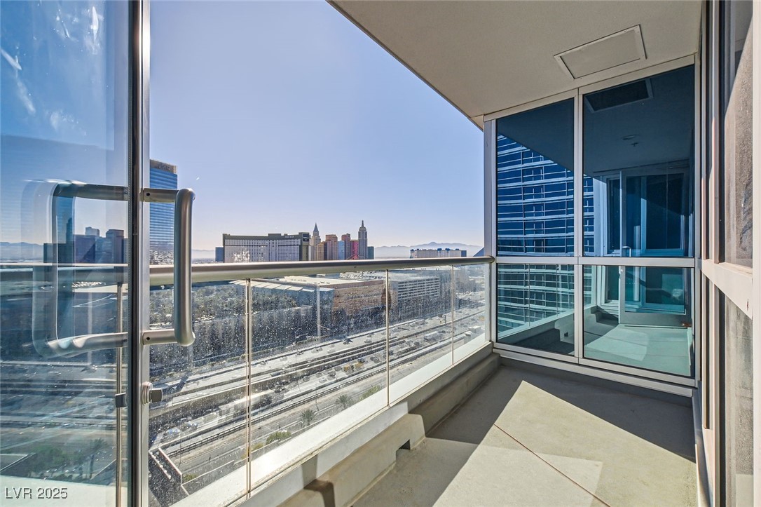 4525 Dean Martin Drive 2001