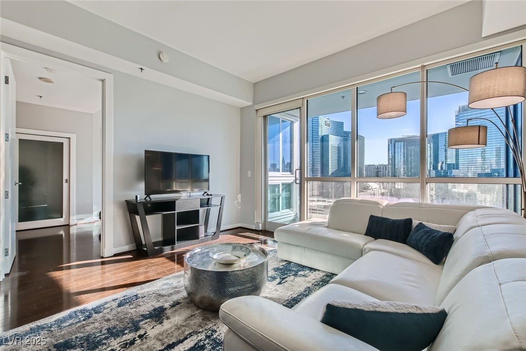 4525 Dean Martin Drive 2001