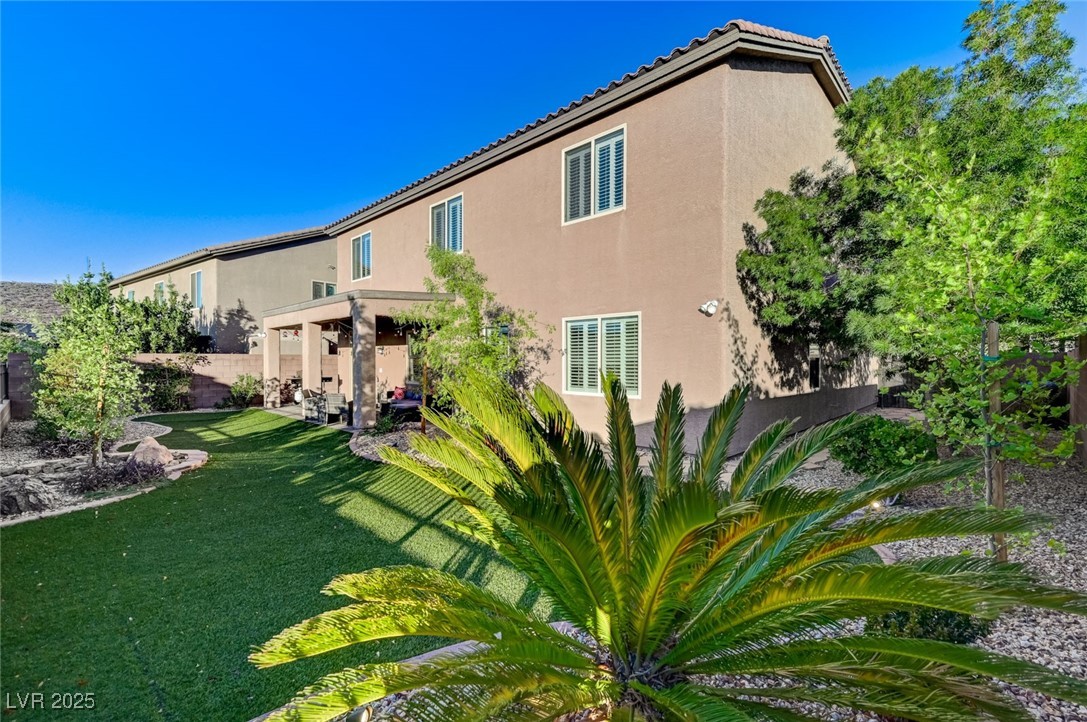 2176 De Narvik Drive