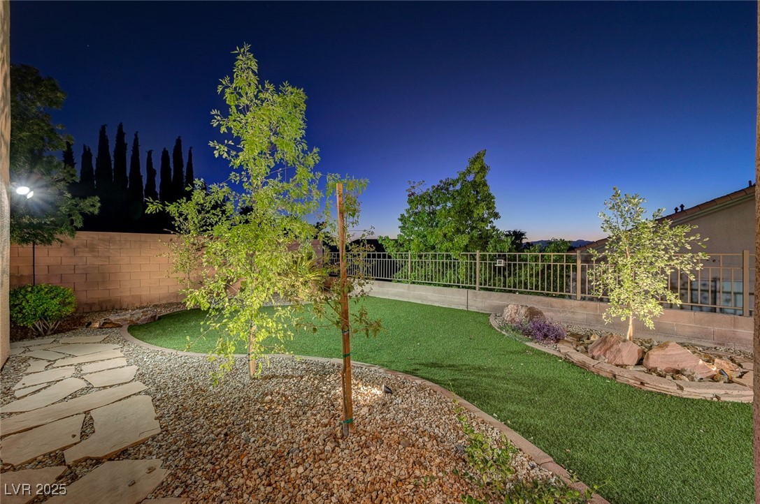 2176 De Narvik Drive