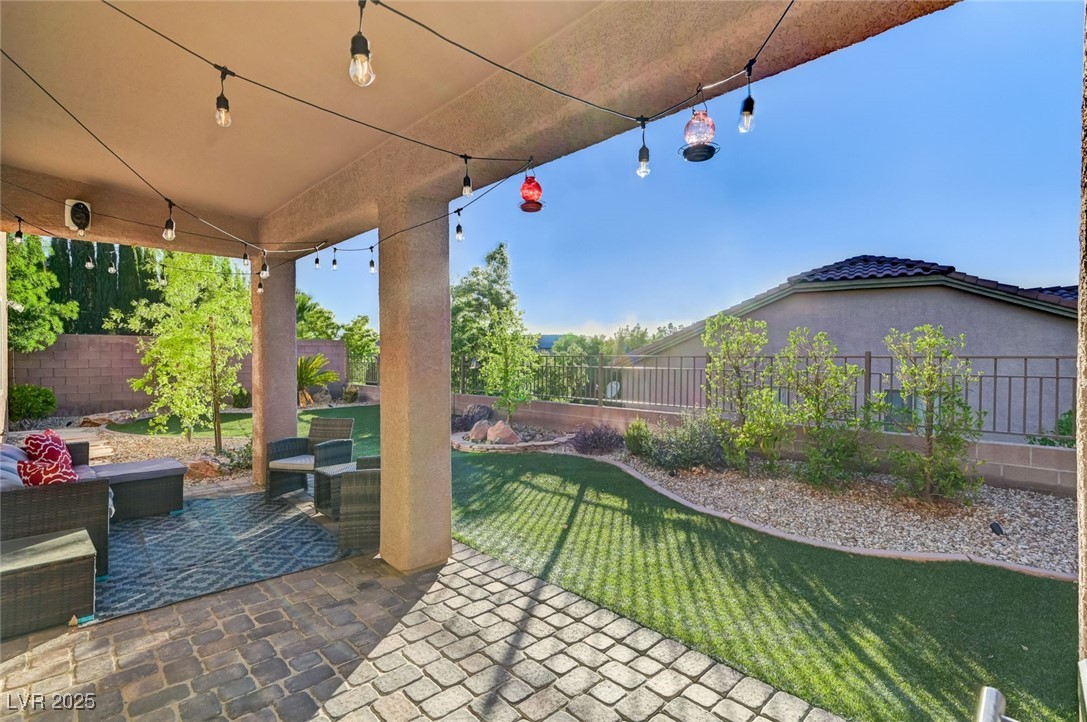 2176 De Narvik Drive