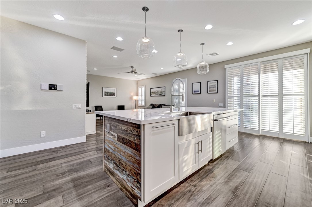 2176 De Narvik Drive
