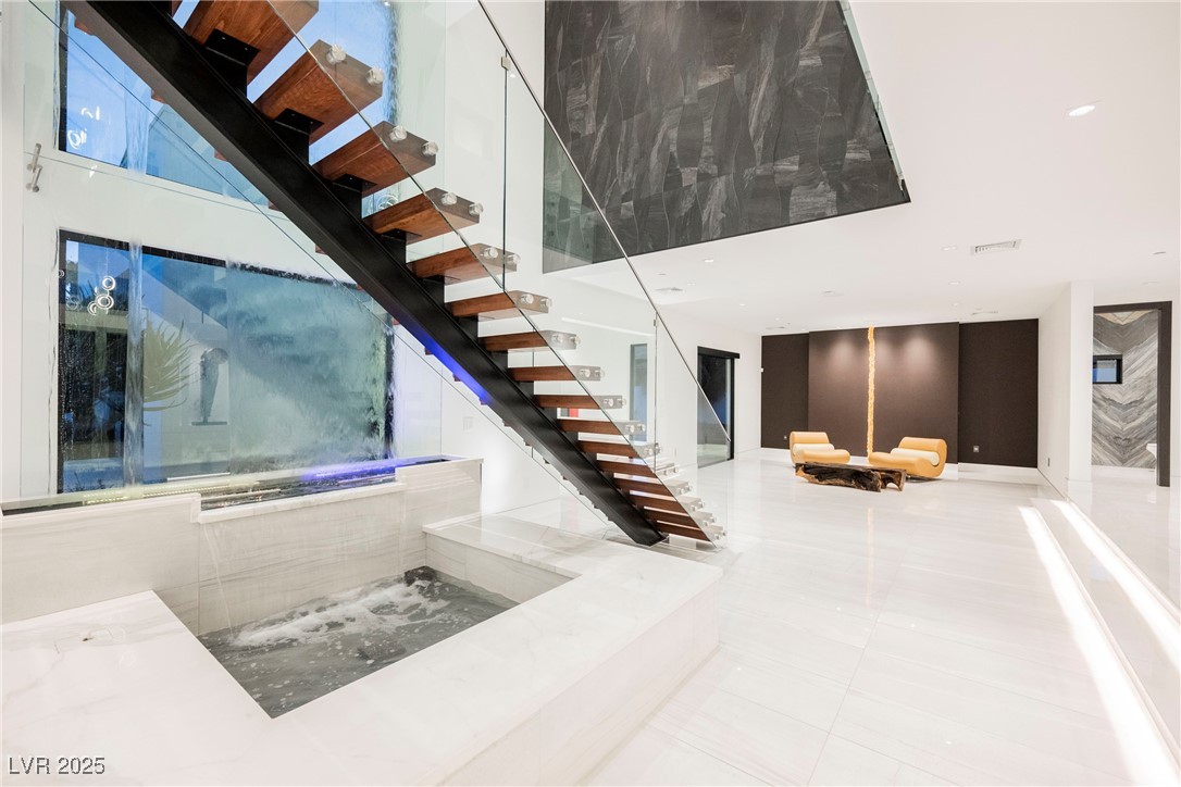 7815 West La Madre Way