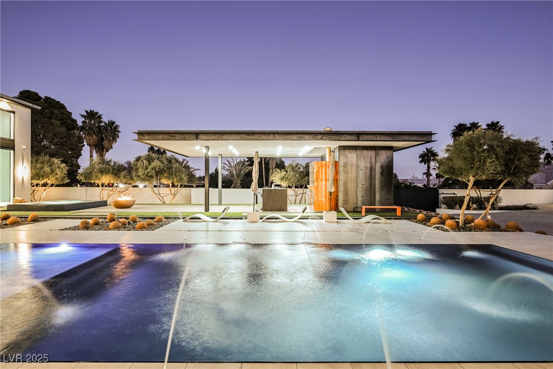 7815 West La Madre Way