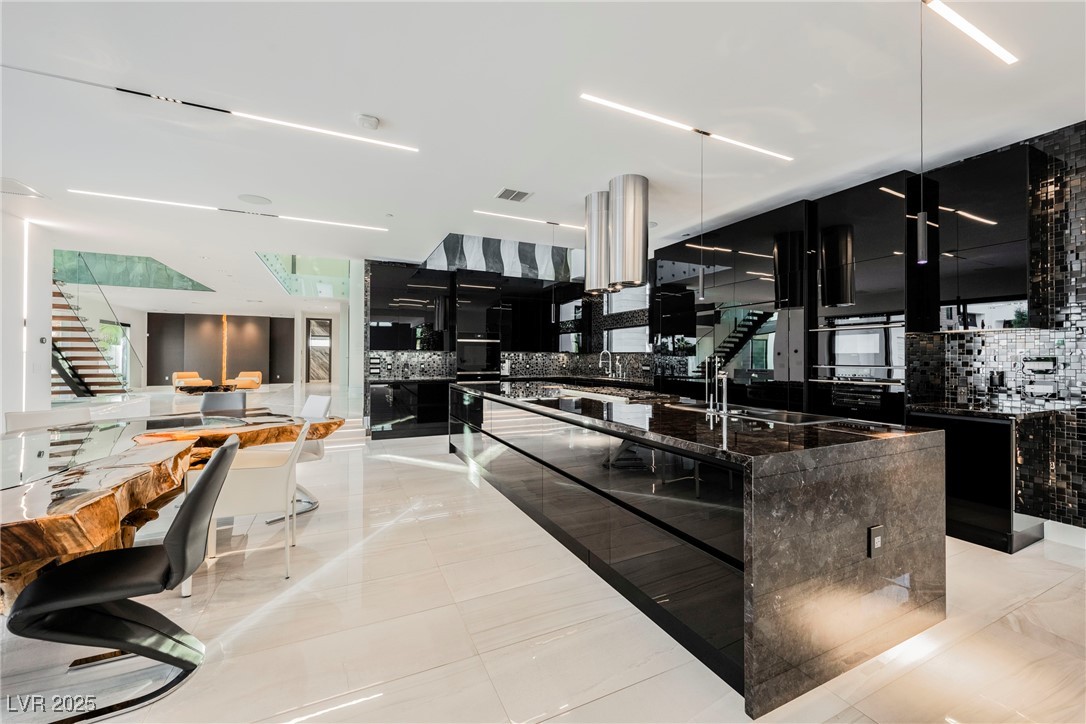 7815 West La Madre Way