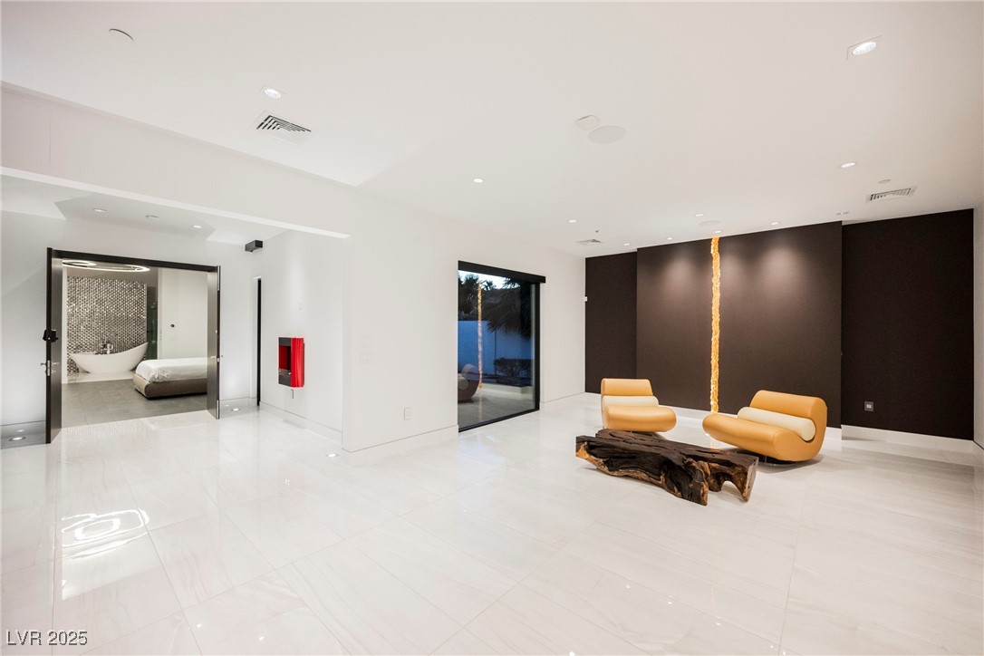 7815 West La Madre Way