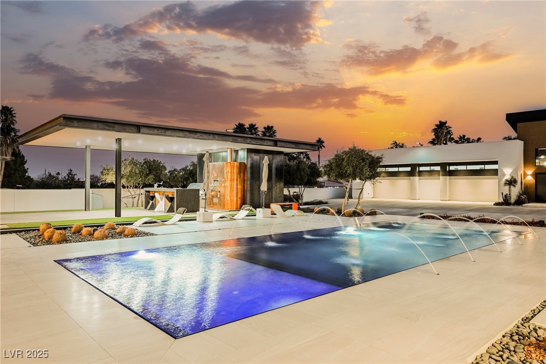 7815 West La Madre Way
